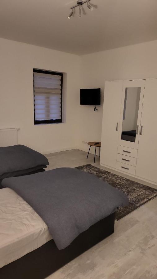 Place To Sleep - Kassel: Direkt An Der Uni Exterior foto