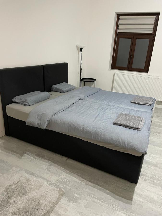 Place To Sleep - Kassel: Direkt An Der Uni Exterior foto